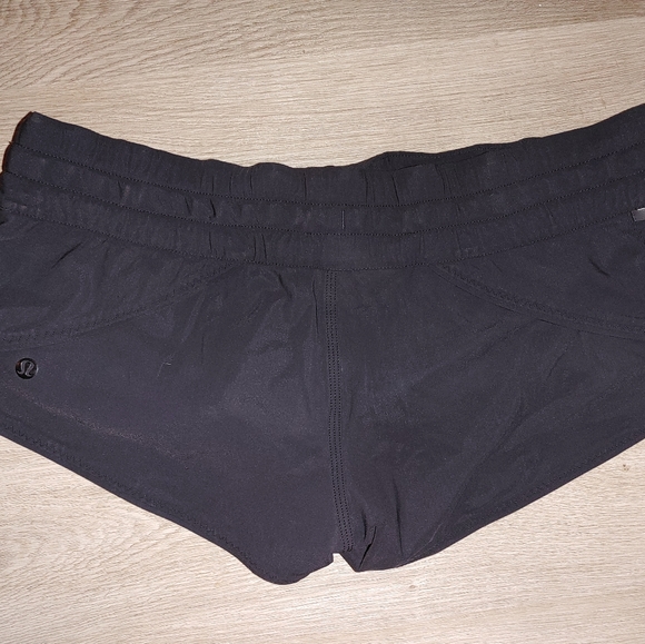 Lulu Shorts - Picture 2 of 2